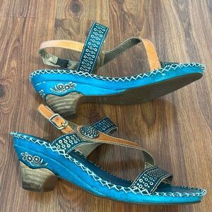 spring step L”Artiste Leather artisan sandals, size 36 turquoise and orange